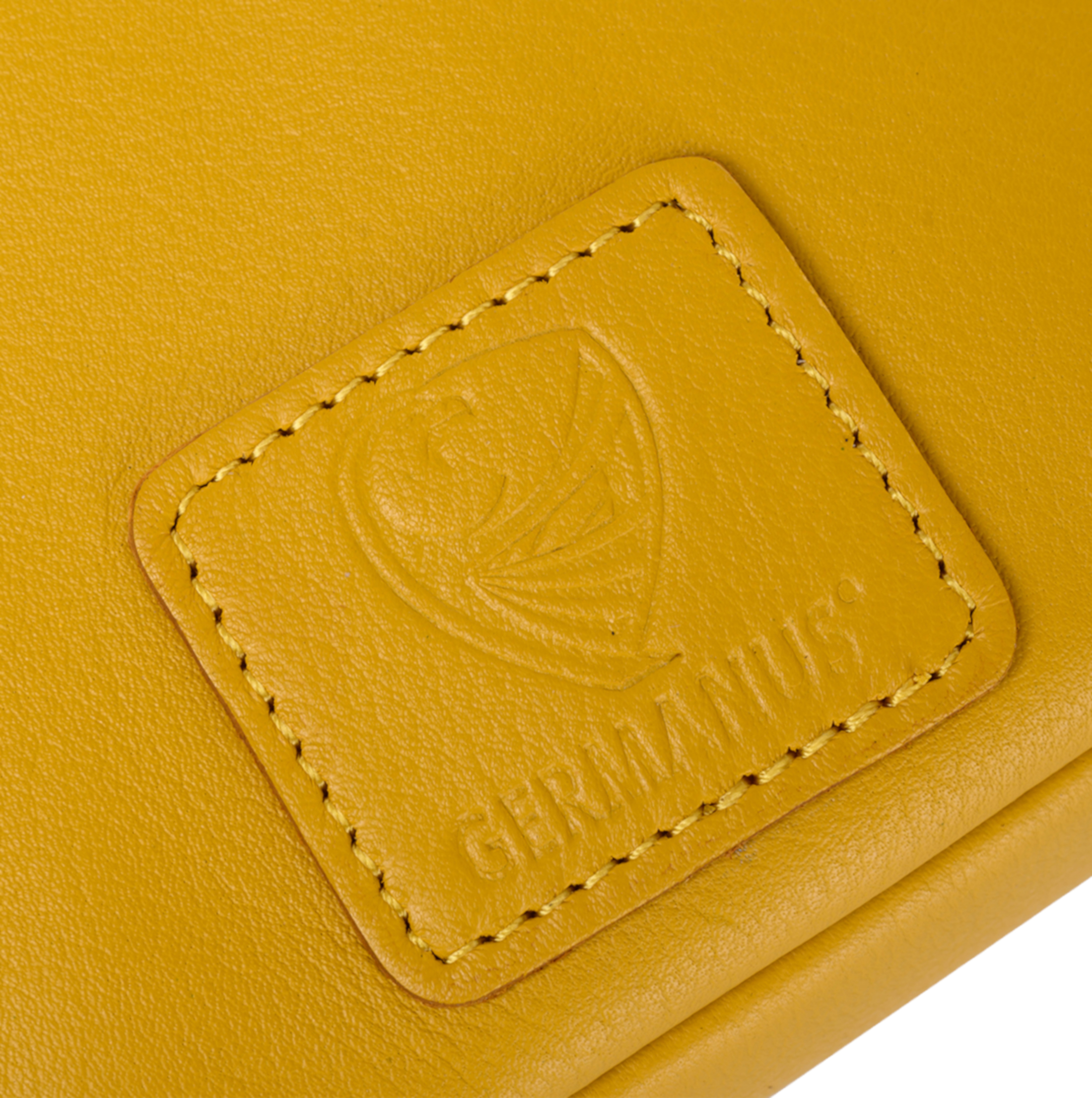 GERMANUS Gürteltasche Mika Crossbody Bag, Bum Bag, Bauchtasche, Umhängetasche, Tasche Leder Gelb