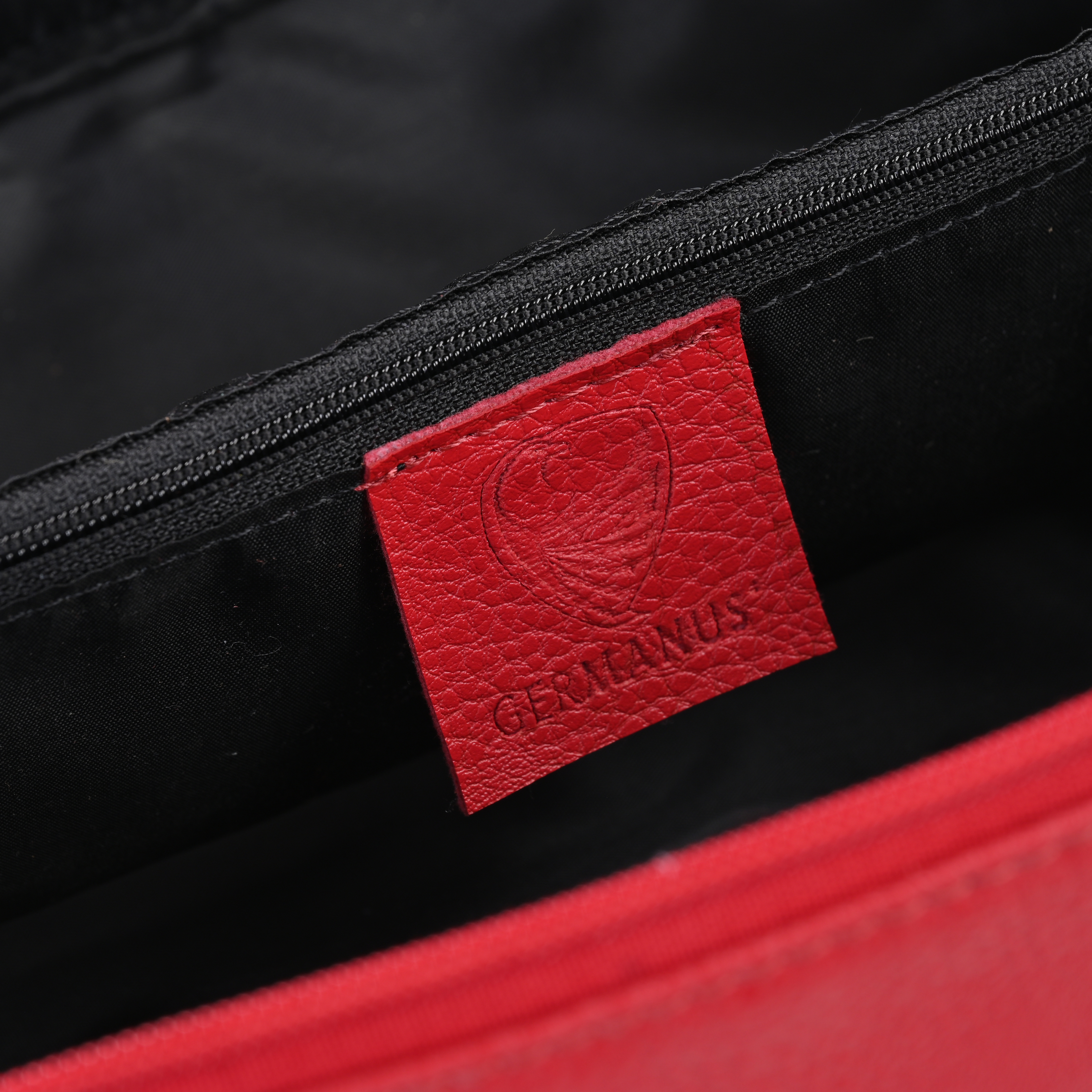 GERMANUS Kulturtasche Washbag Ulrich lederfrei vegan, rot