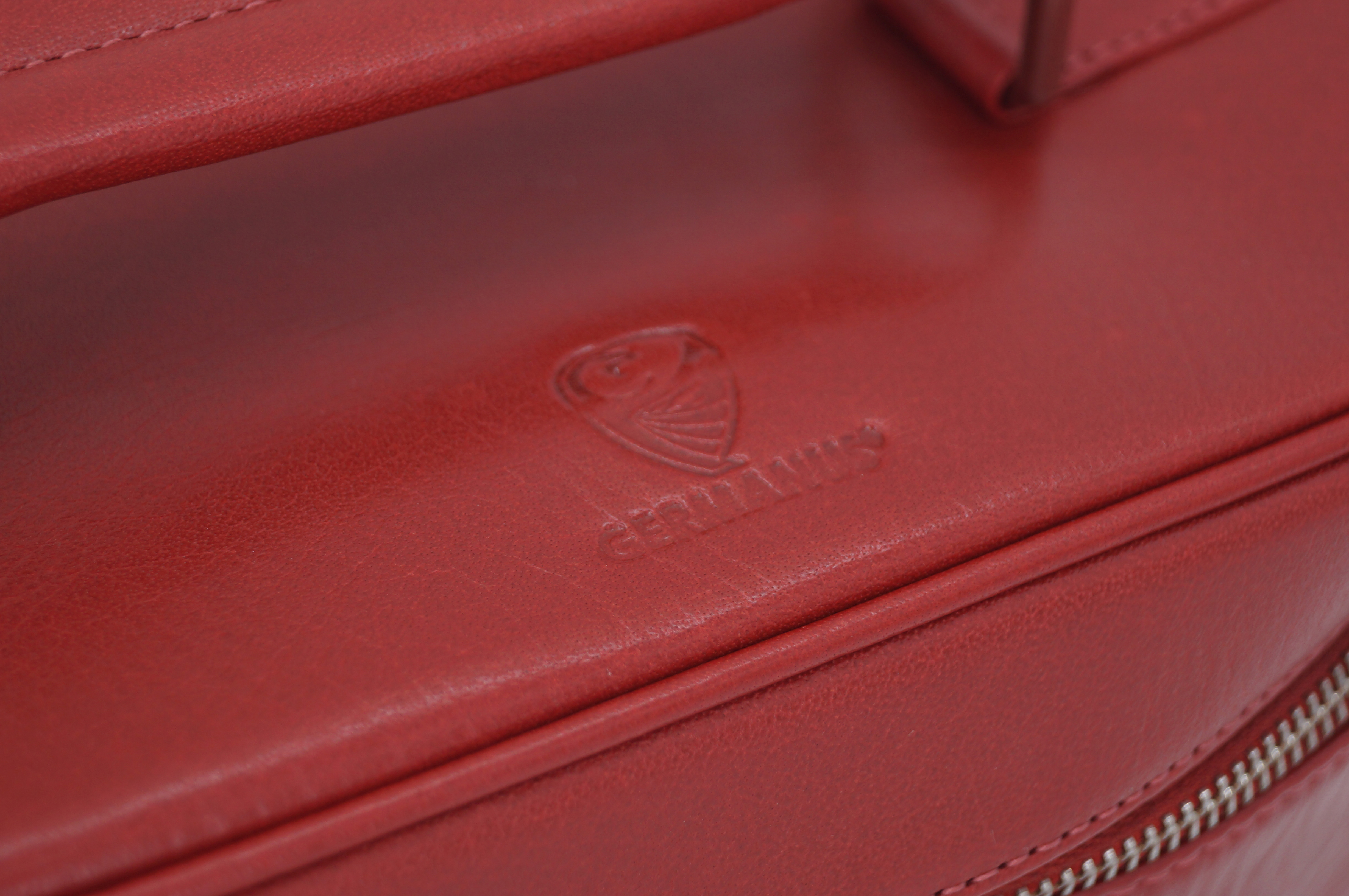 GERMANUS Kosmetiktasche Leonie, rot