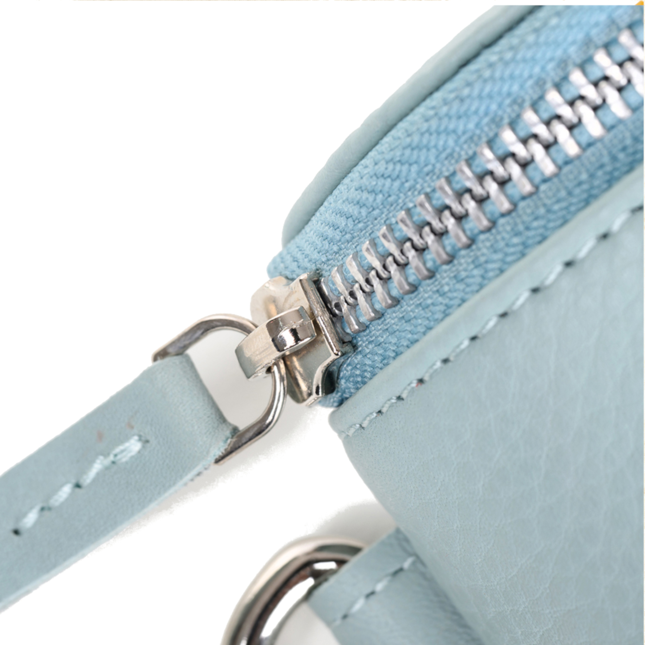 GERMANUS Gürteltasche Mika Crossbody Bag, Bum Bag, Bauchtasche, Umhängetasche, Tasche Leder Hellblau