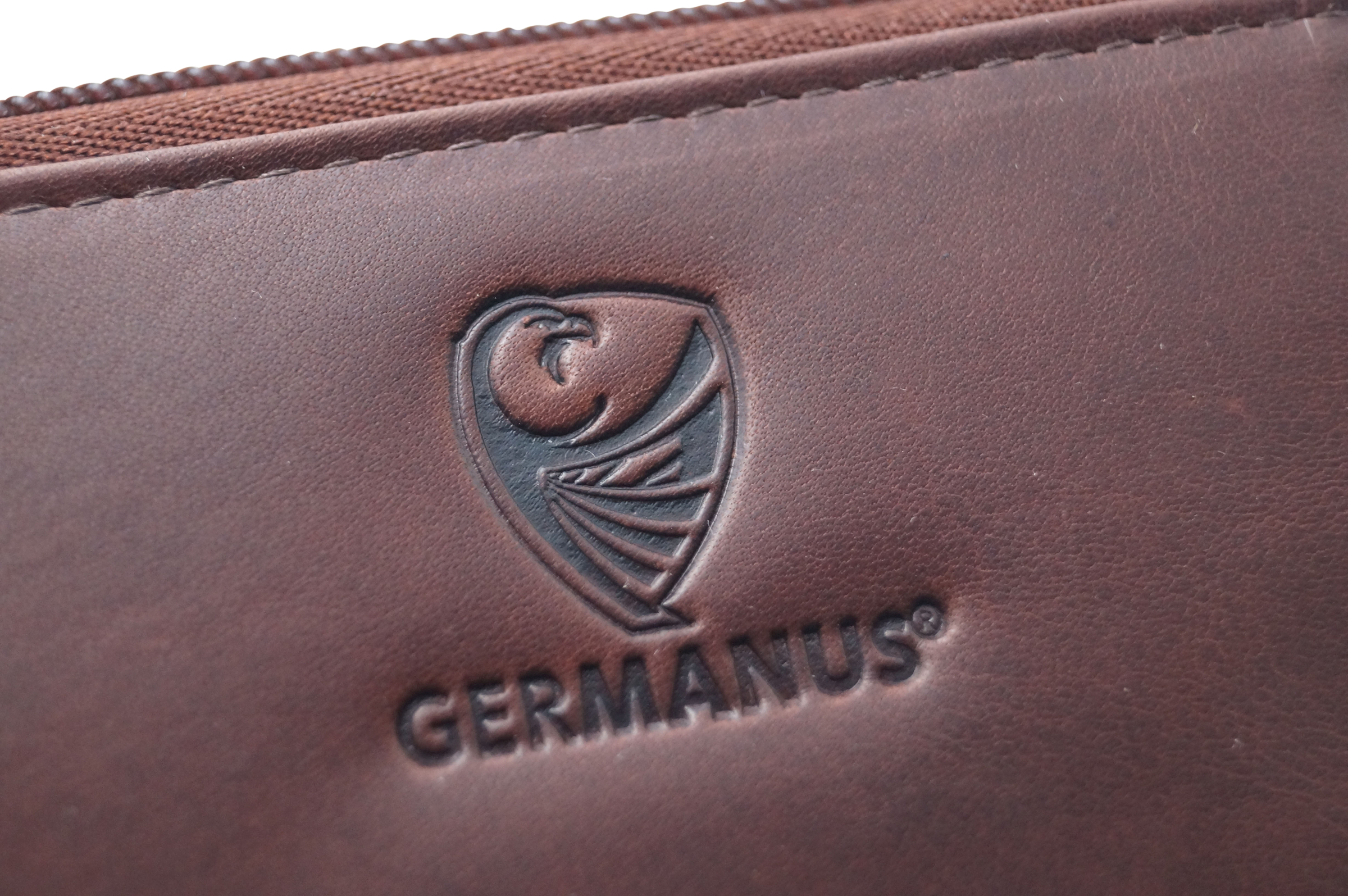GERMANUS Kreditkartenetui Zip - Made in EU - Leder Etui für Kreditkarten und Visitenkarten, braun